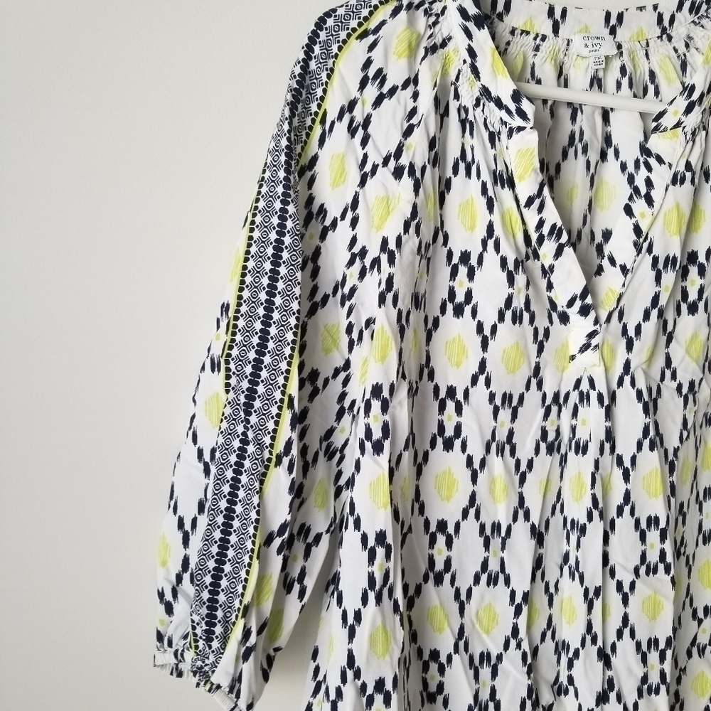 Crown & Ivy V Neck Blouse Neon Green/White/Navy Size PM - Picture 5 of 11